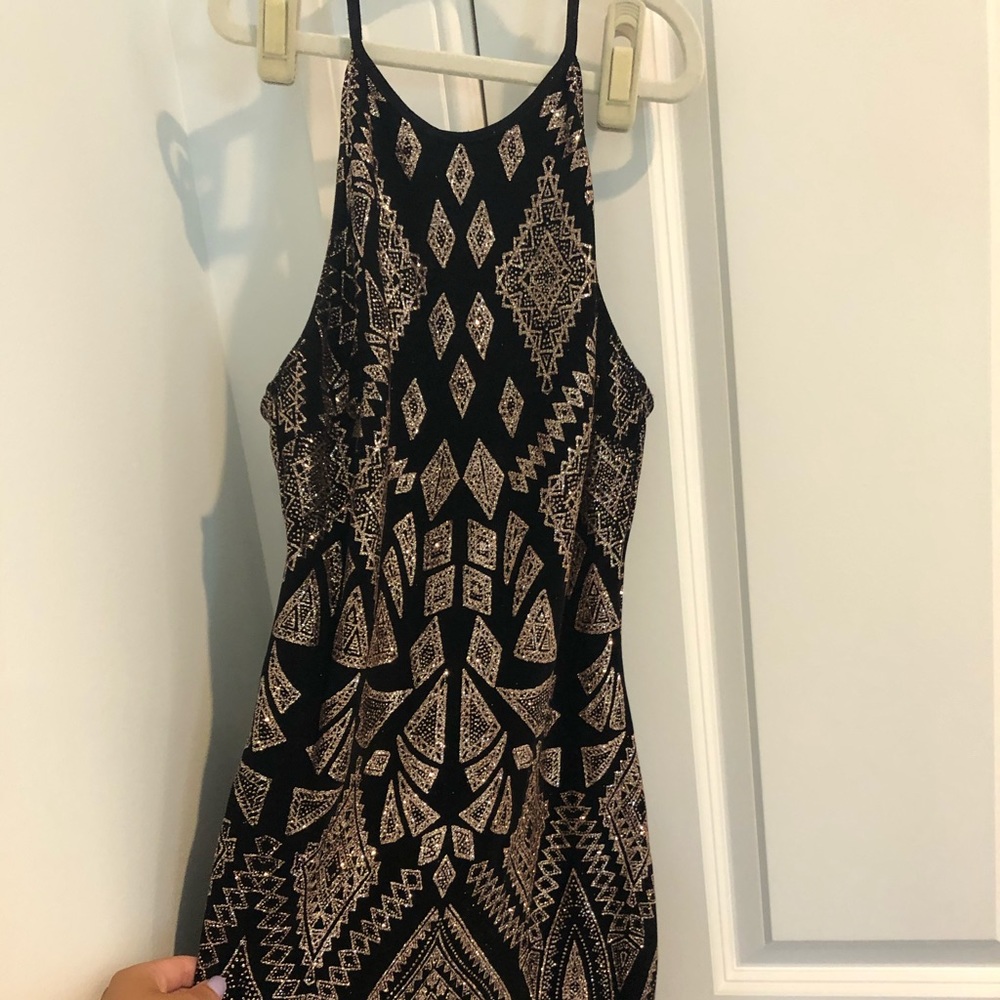 Black and Gold Sparkle Dress - Picture 2 of 4